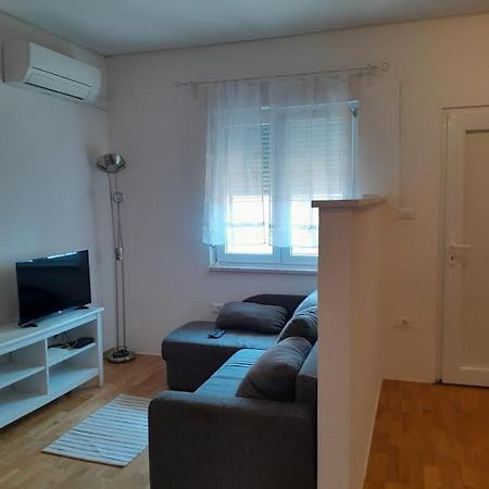 Apartma Pika 2 Нова-Горица Экстерьер фото